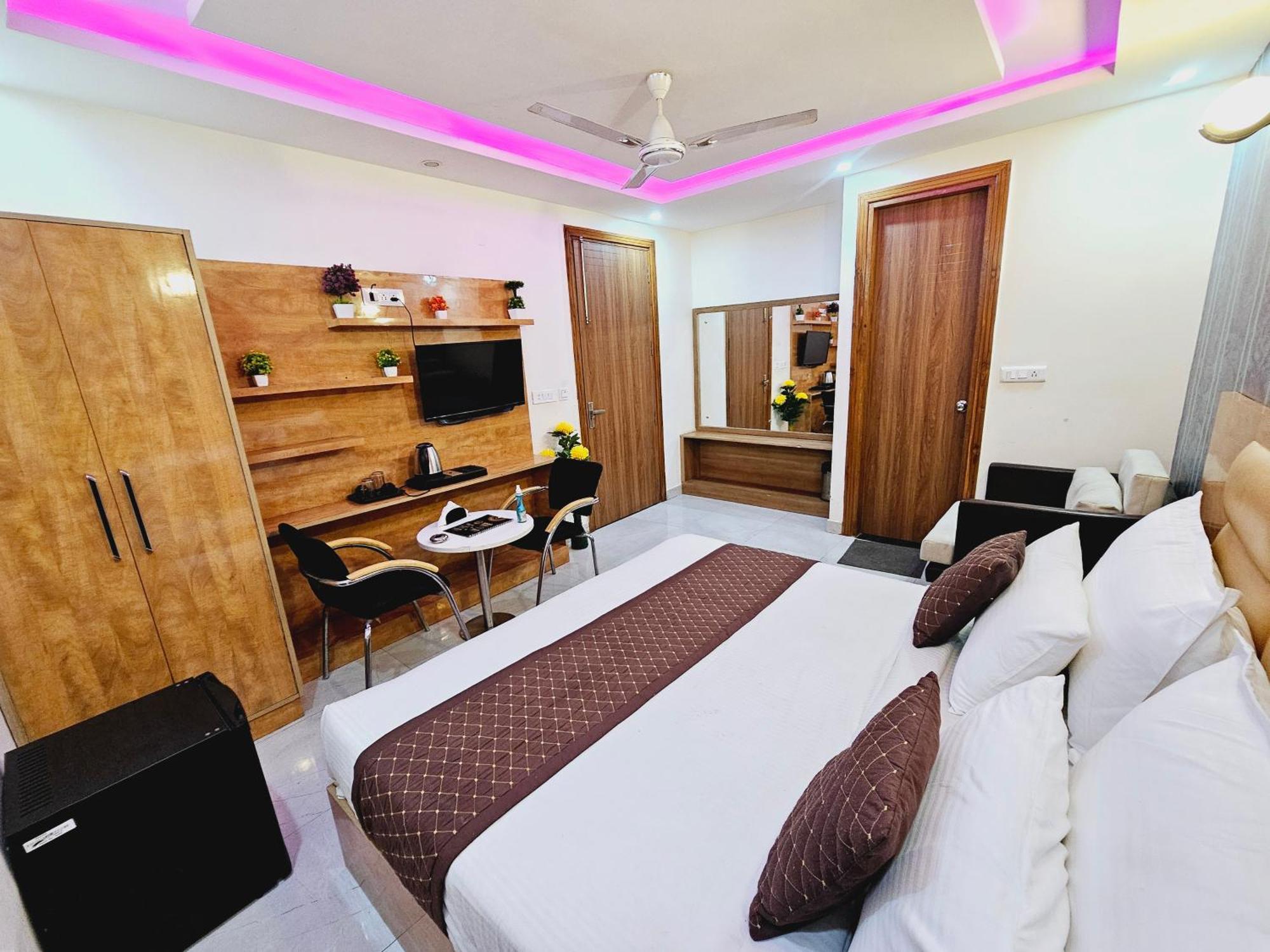 Hotel Gross Inn Near Igi Airport 新德里 外观 照片